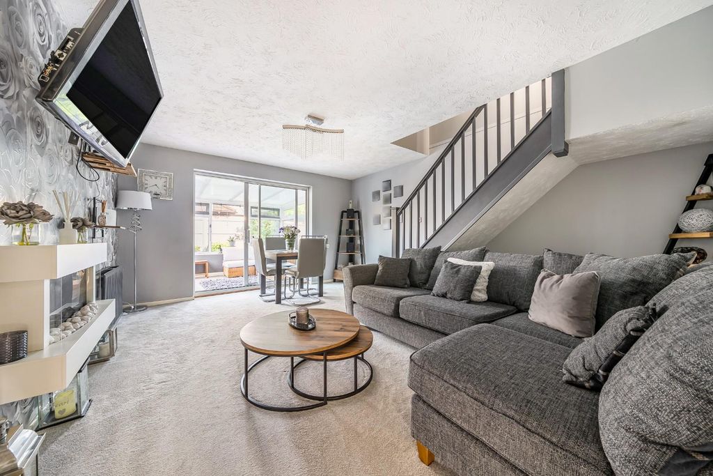 Property photo 3 of 21 1345220-11-68Adde0271c70.Jpg