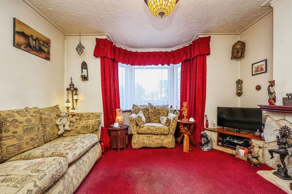 Property photo 3 of 19