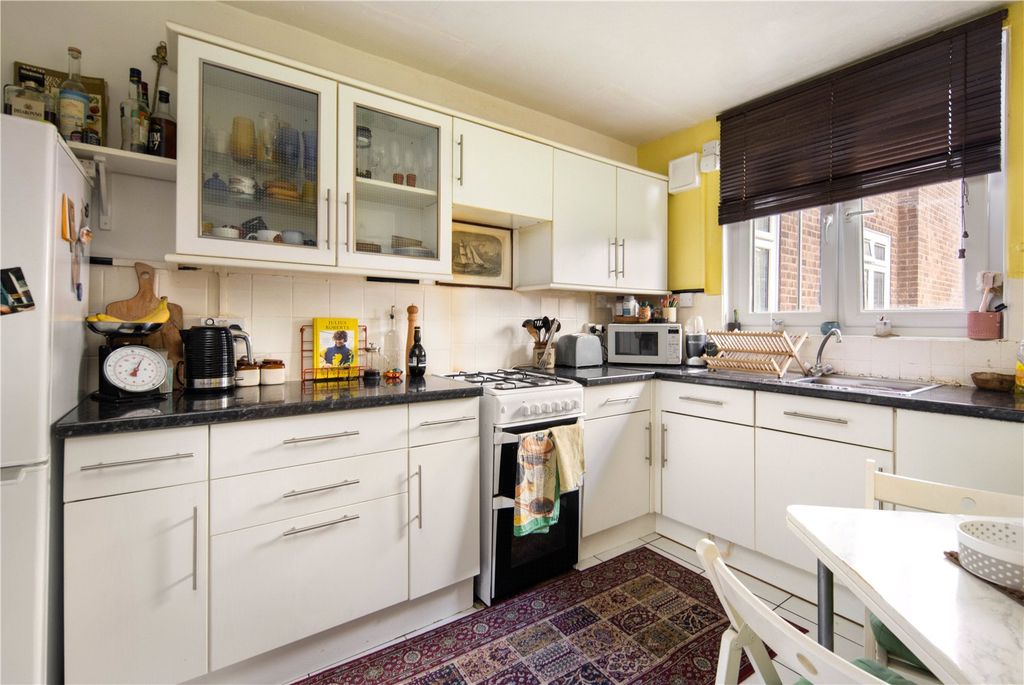 Property photo 3 of 14 Kitchen View 2