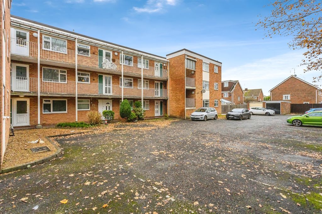 Property photo 2 of 14