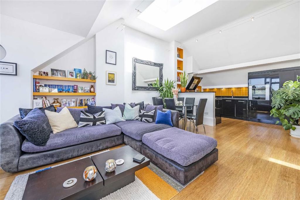 Property photo 2 of 6