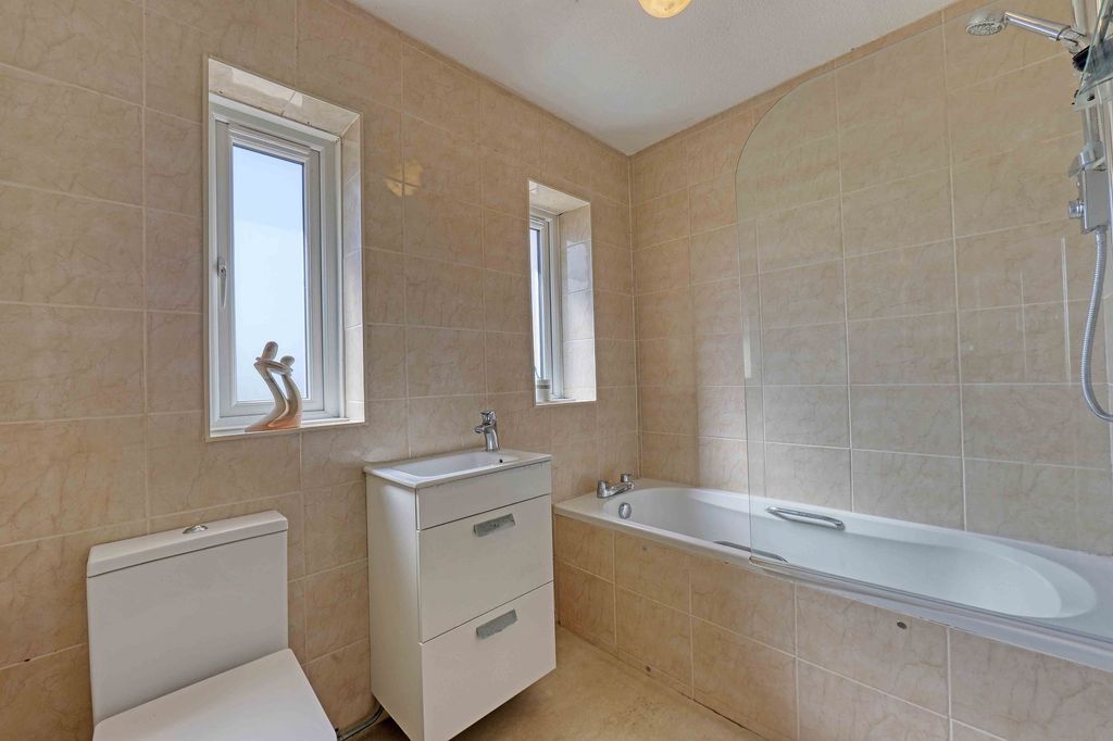 Additional image 12 of 4 bed detached house for saleHemsdale, Maidenhead SL6