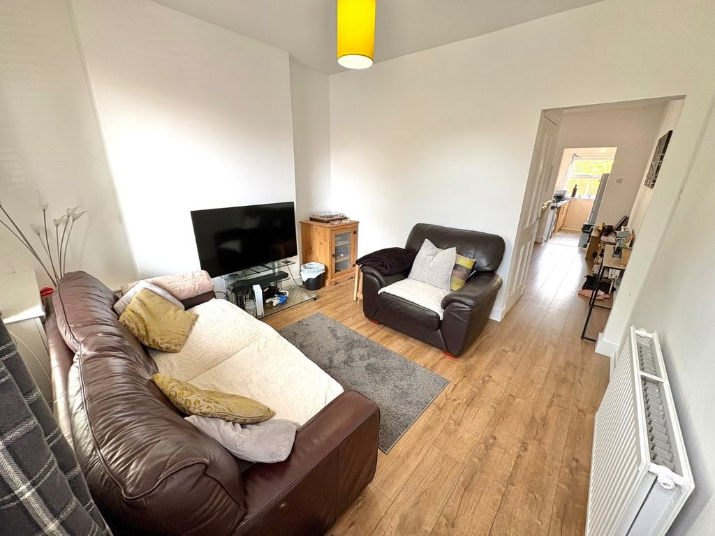Property photo 3 of 26 Picture No. 04