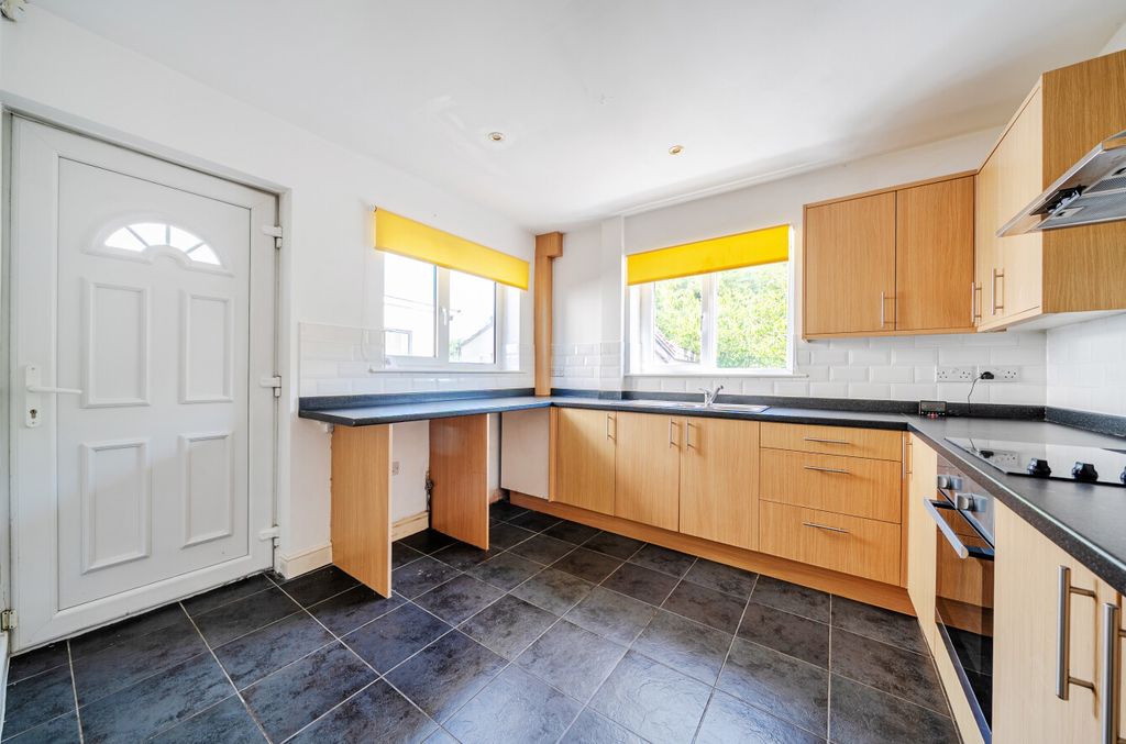 Property photo 2 of 35 Kitchen