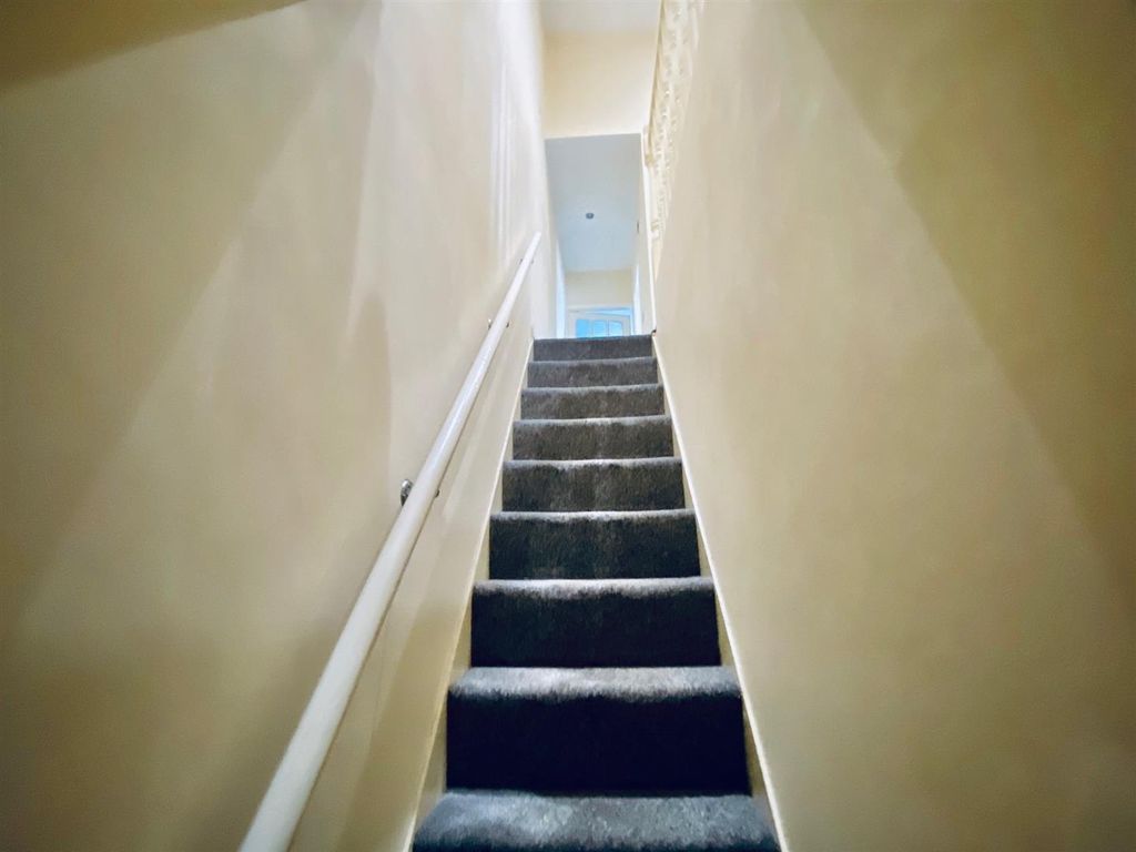 Property photo 3 of 16 Img-03.Jpg