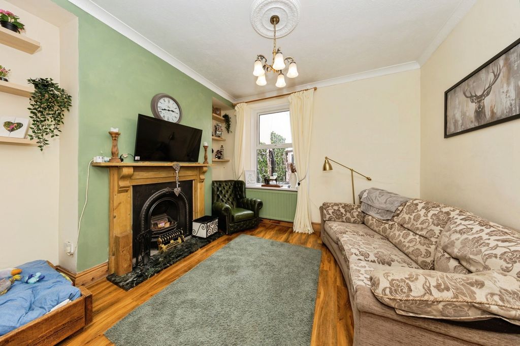 Property photo 3 of 25 Pbox-Img.Jpg