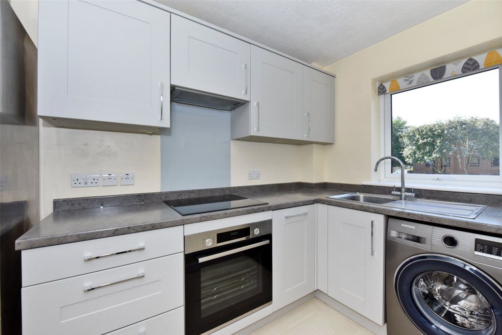 Property photo 2 of 7 Picture No. 06