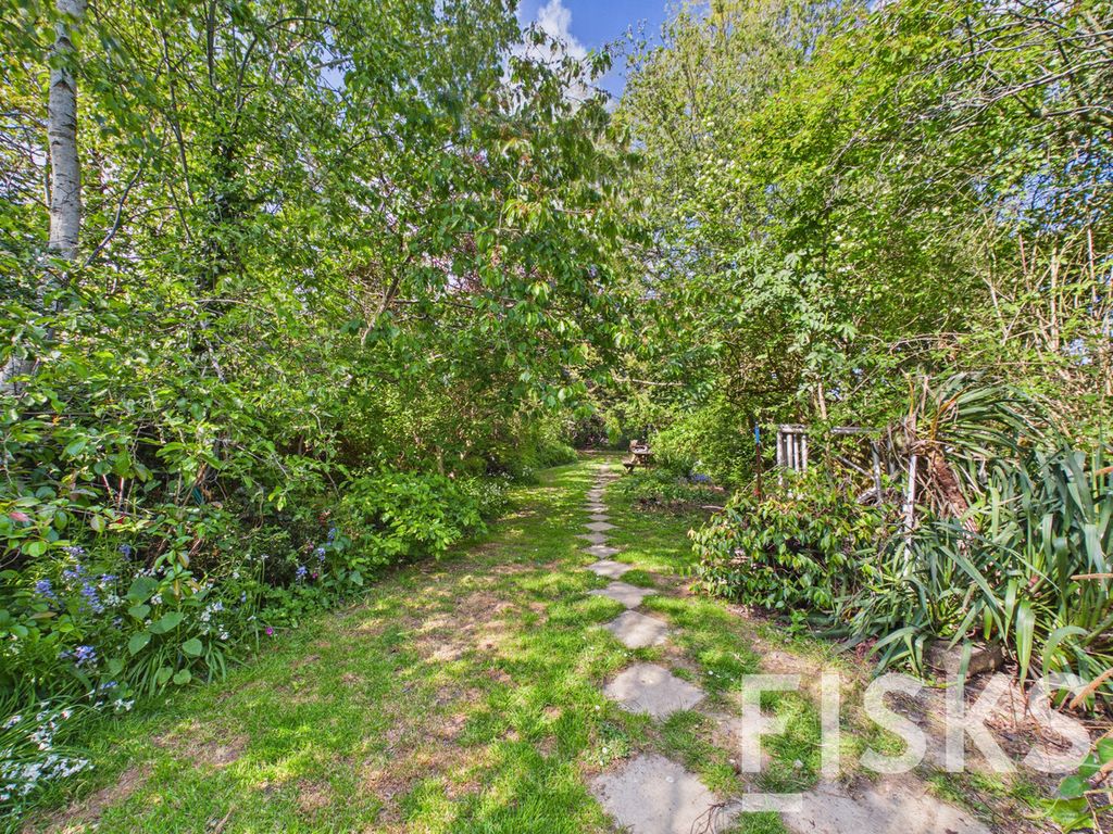 Property photo 2 of 24