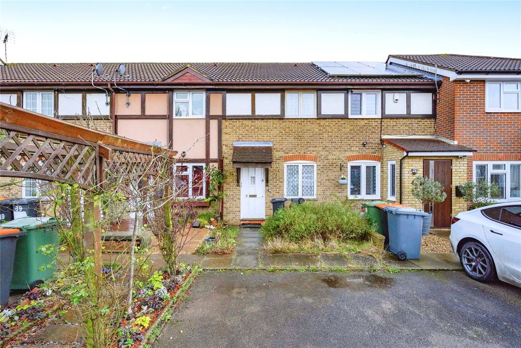 Property photo 1 of 10 Front