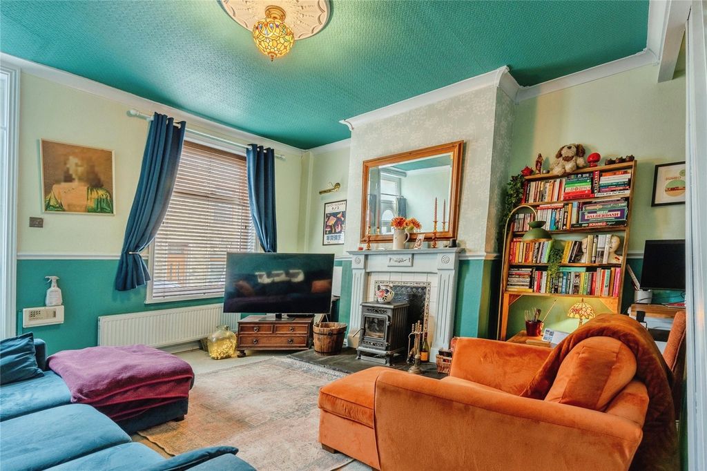 Property photo 3 of 19 Picture No. 21