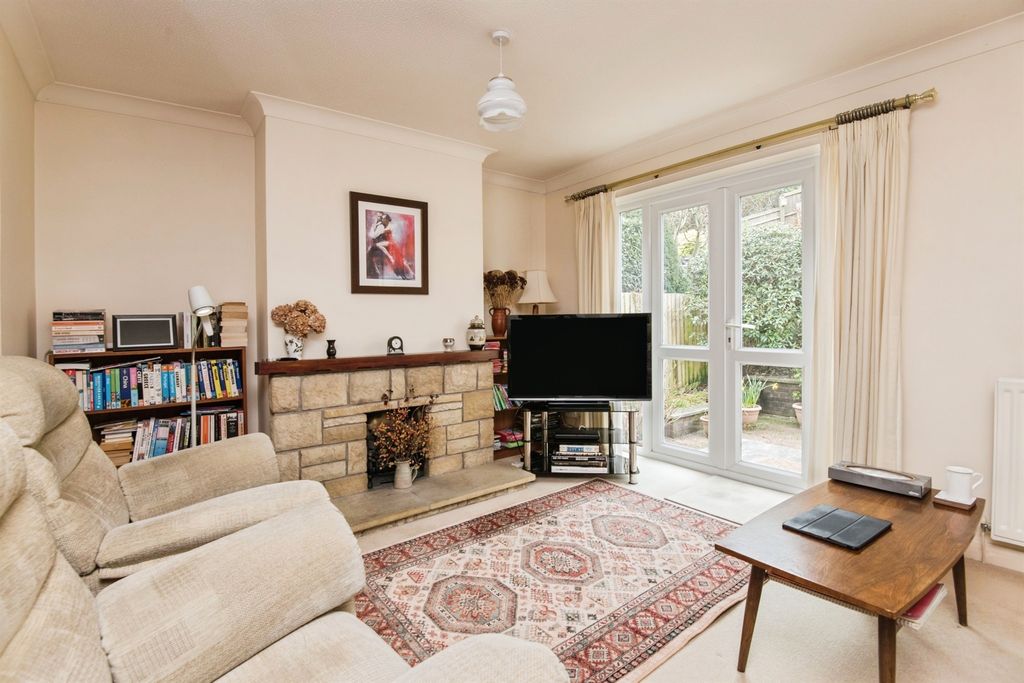 Property photo 2 of 18