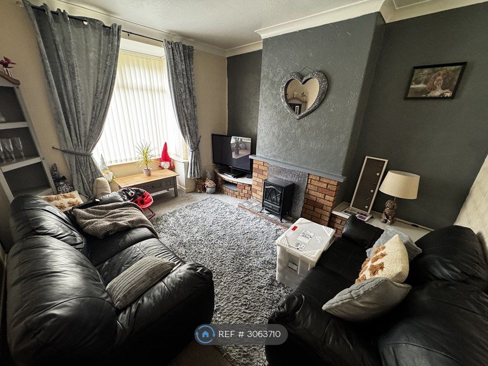 Property photo 2 of 9 Sitting Room