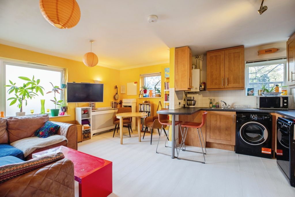 Property photo 1 of 14 Living Kitchen