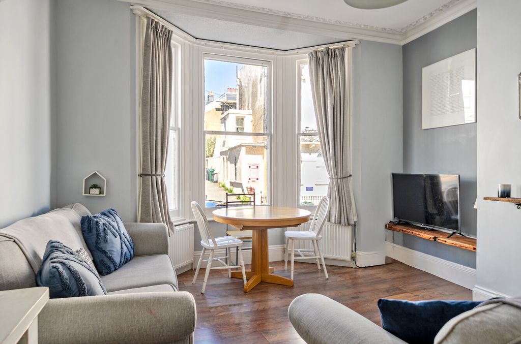 Property photo 2 of 15 1524193-5-1A0d99c...