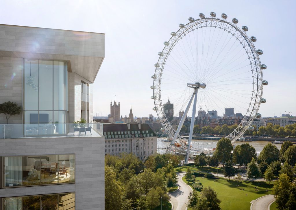 Property photo 1 of 18 3800_Sbp5_Ext_Hummingbird London Eye.Jpg