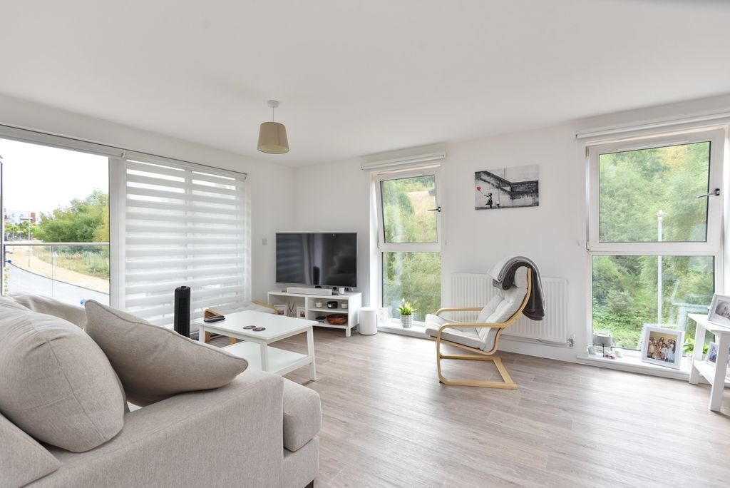 Property photo 3 of 12 429095