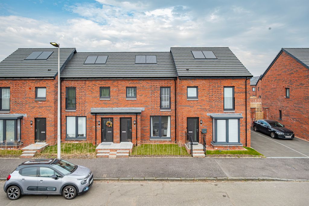 Property photo 1 of 33