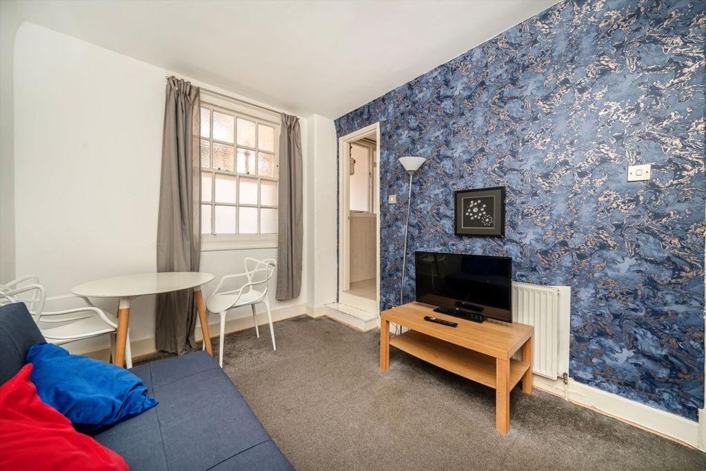 Property photo 3 of 7