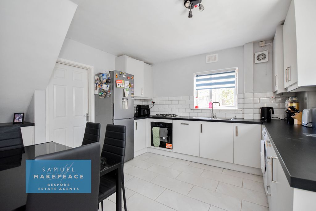 Property photo 2 of 16 Barks Drive  (2)