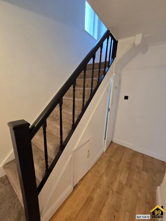 Property photo 3 of 21 Photo 2