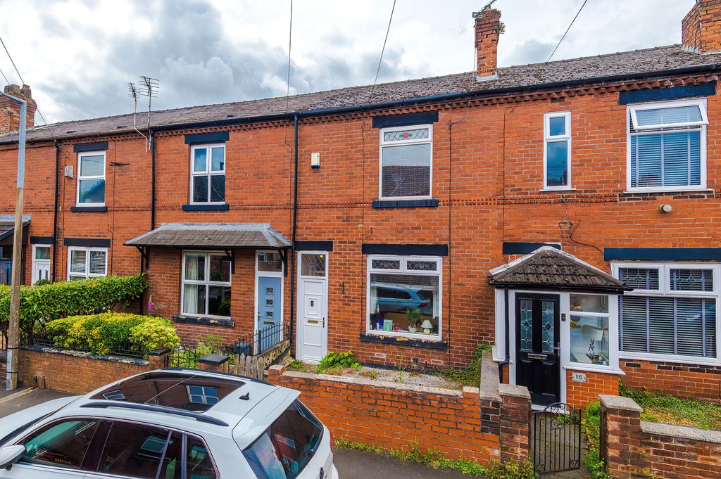 Property photo 1 of 17