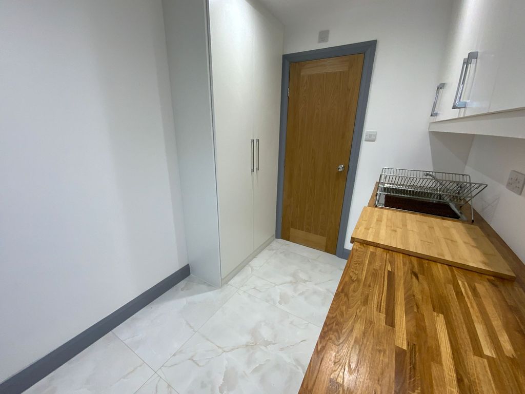Property photo 2 of 8 Aspect 2