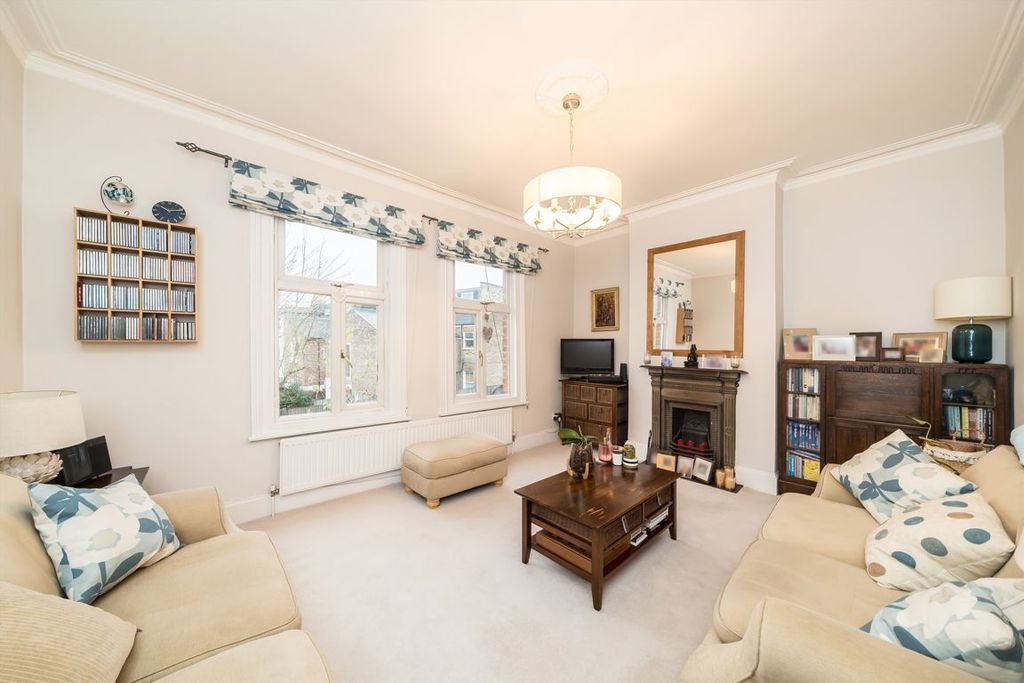 Property photo 2 of 8