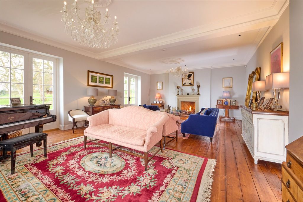 Property photo 3 of 22 Drawing Room