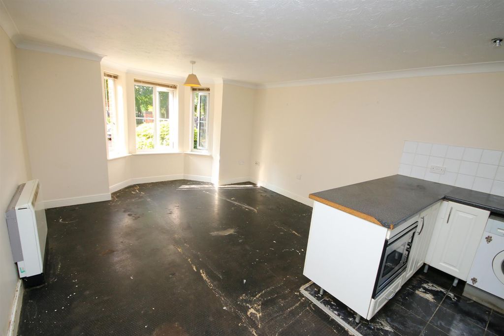 Property photo 3 of 13 Img_1875.Jpg