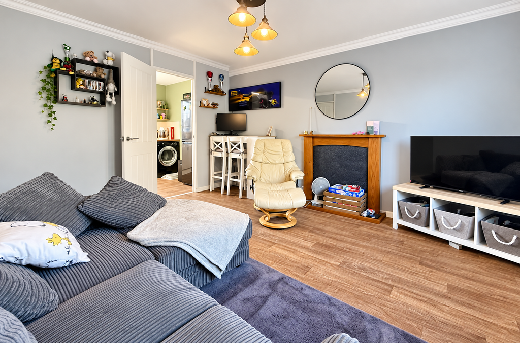 Property photo 2 of 8 BA59CD95-A9Db-4350-851F-0Cff9397B220