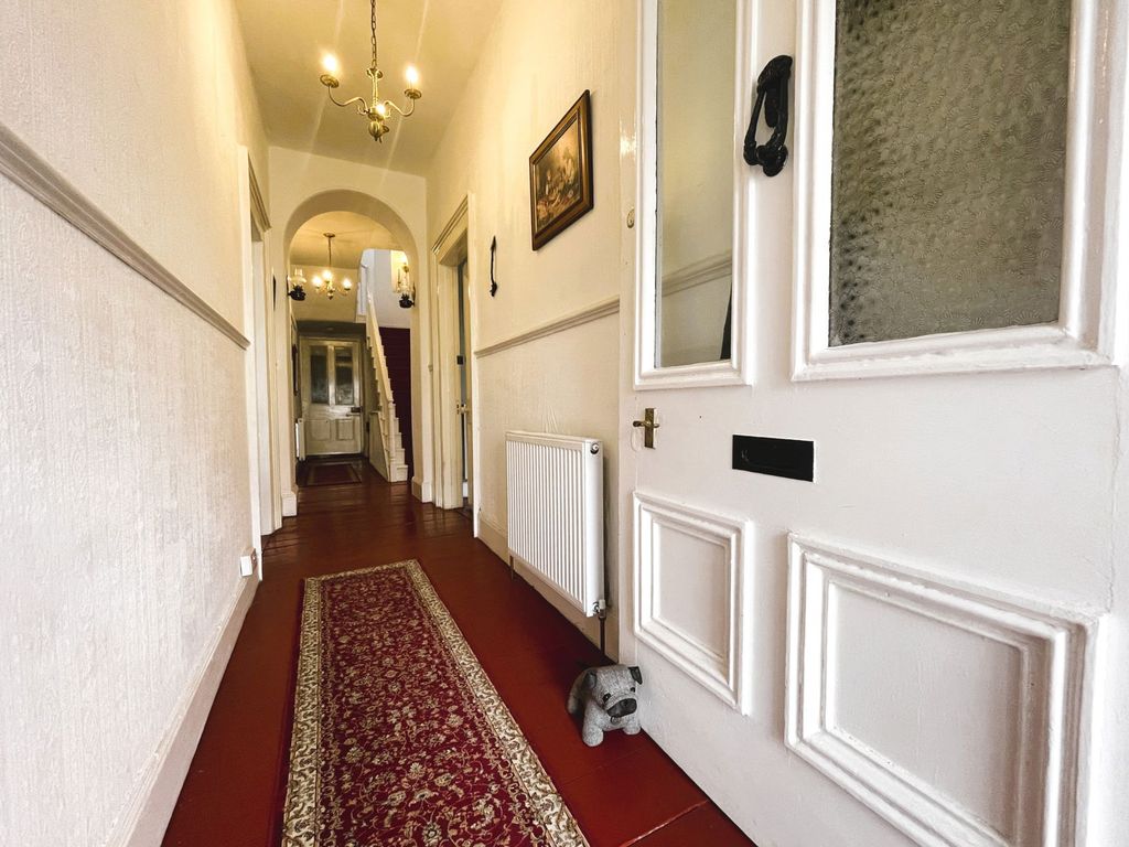 Property photo 3 of 21