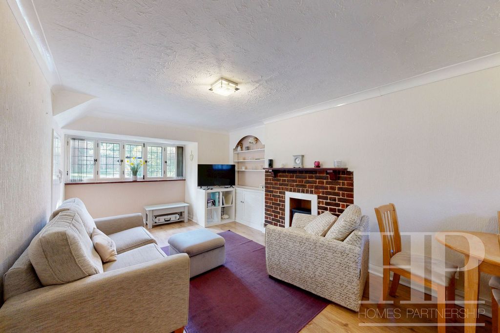 Property photo 2 of 18