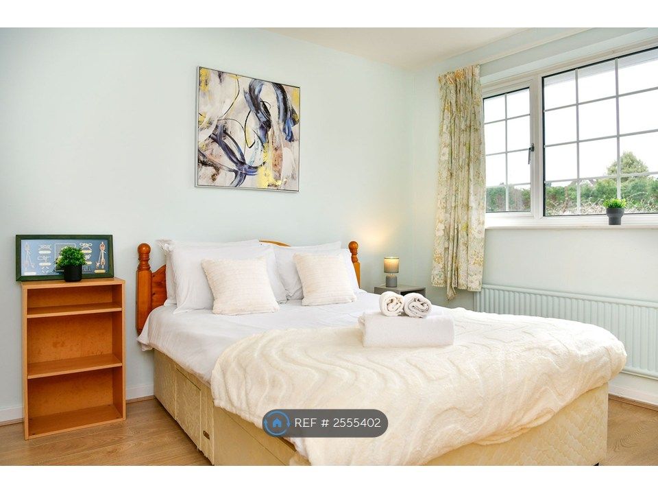 Property photo 2 of 35