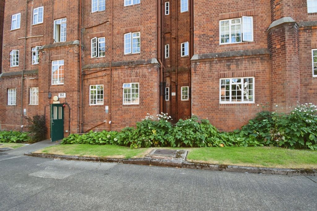 Property photo 1 of 24