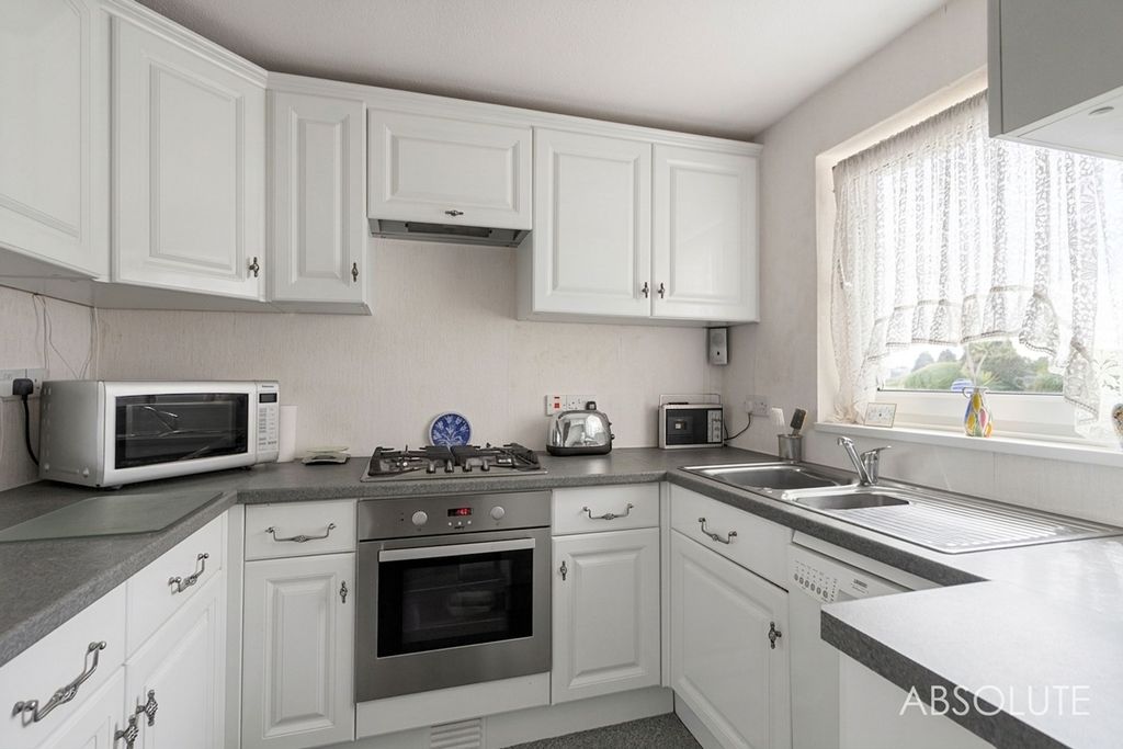 Property photo 2 of 13 Kitchen