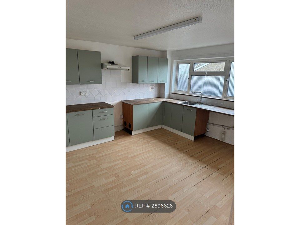 Property photo 1 of 9 Kitchen 1