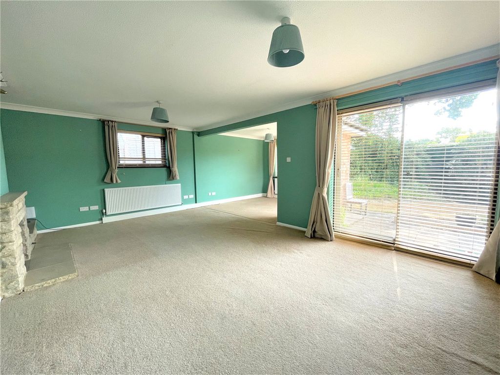 Property photo 2 of 14 Sitting Room