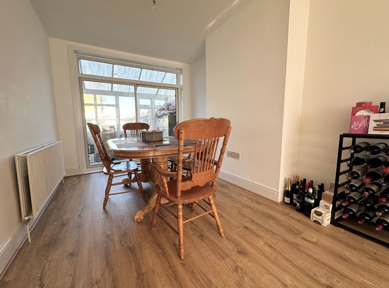 Property photo 3 of 15 Dining Area