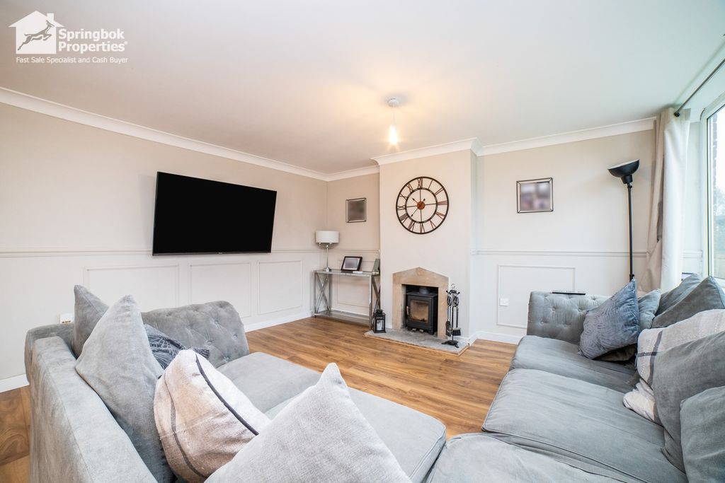 Property photo 3 of 17 Image 2