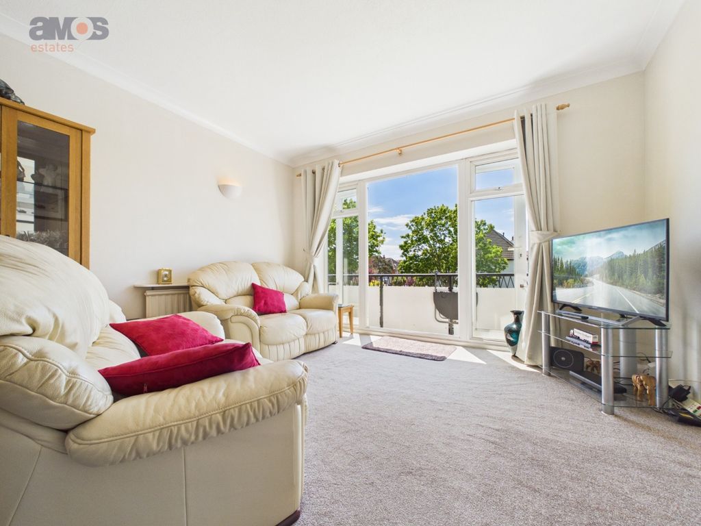 Property photo 3 of 20 5147804