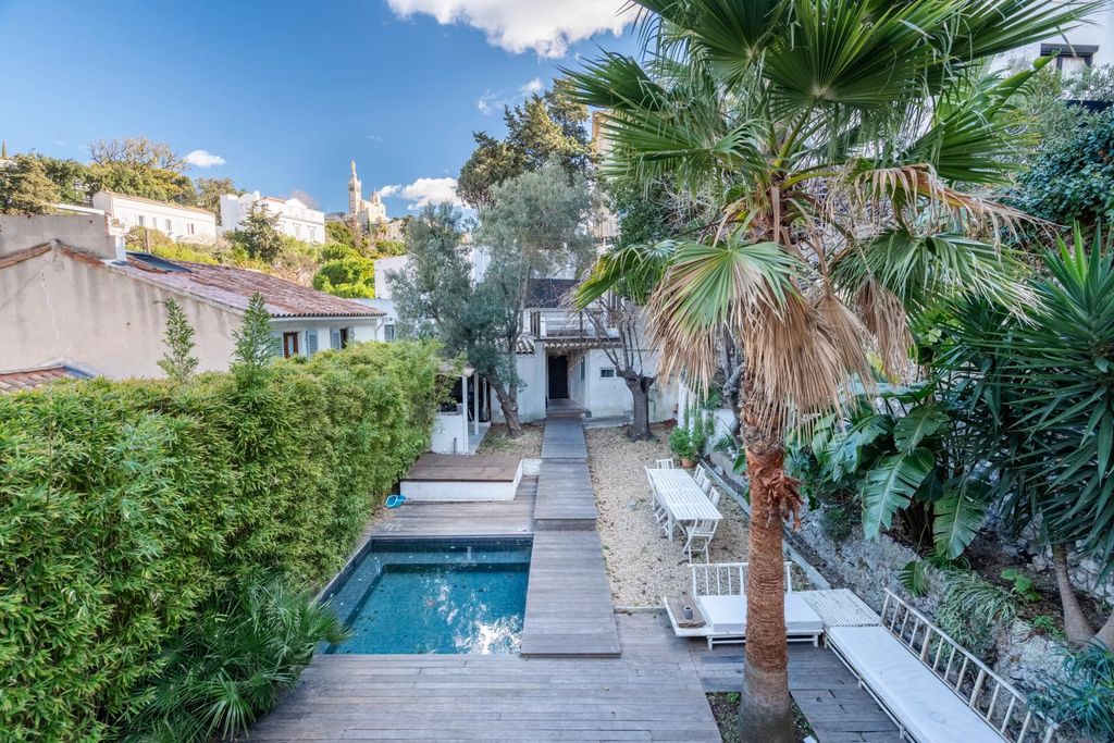 Property photo 1 of 30