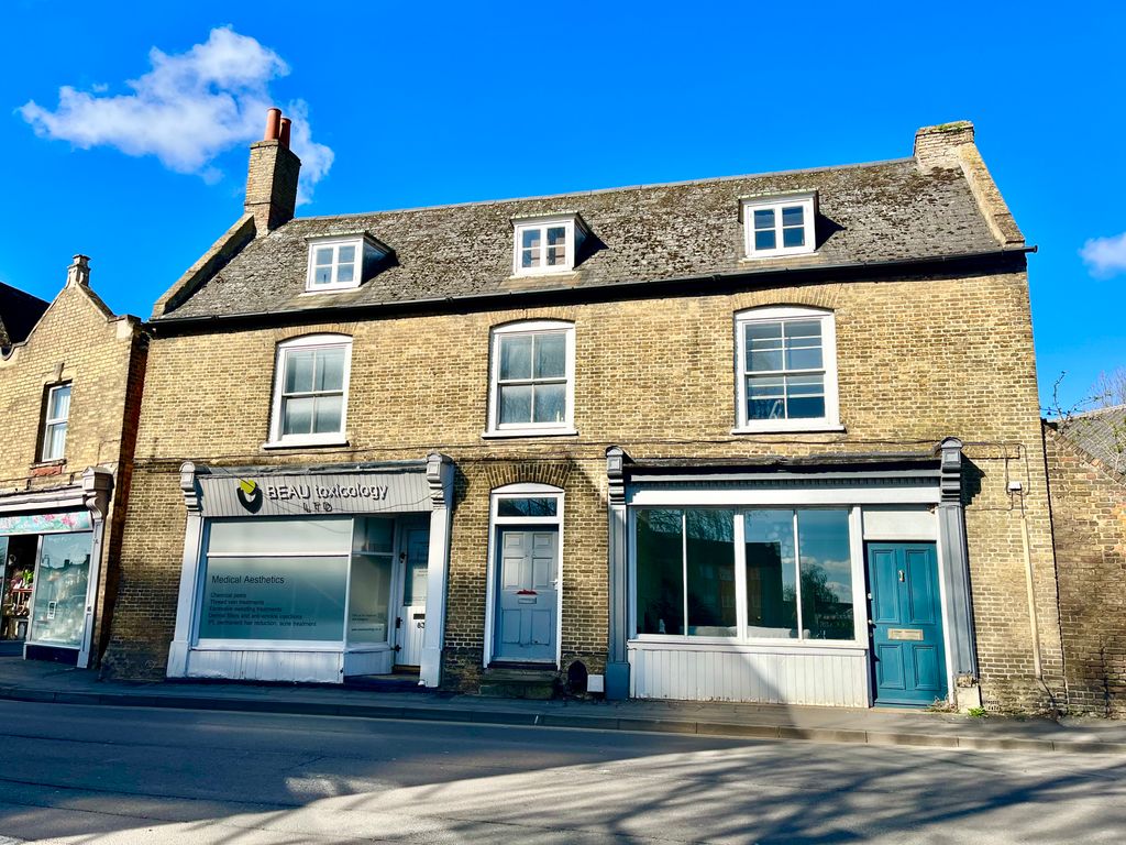 Property photo 1 of 2 Front