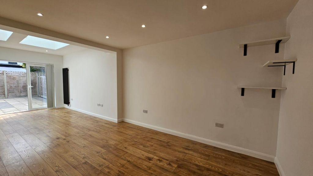 Property photo 2 of 10 Living Room