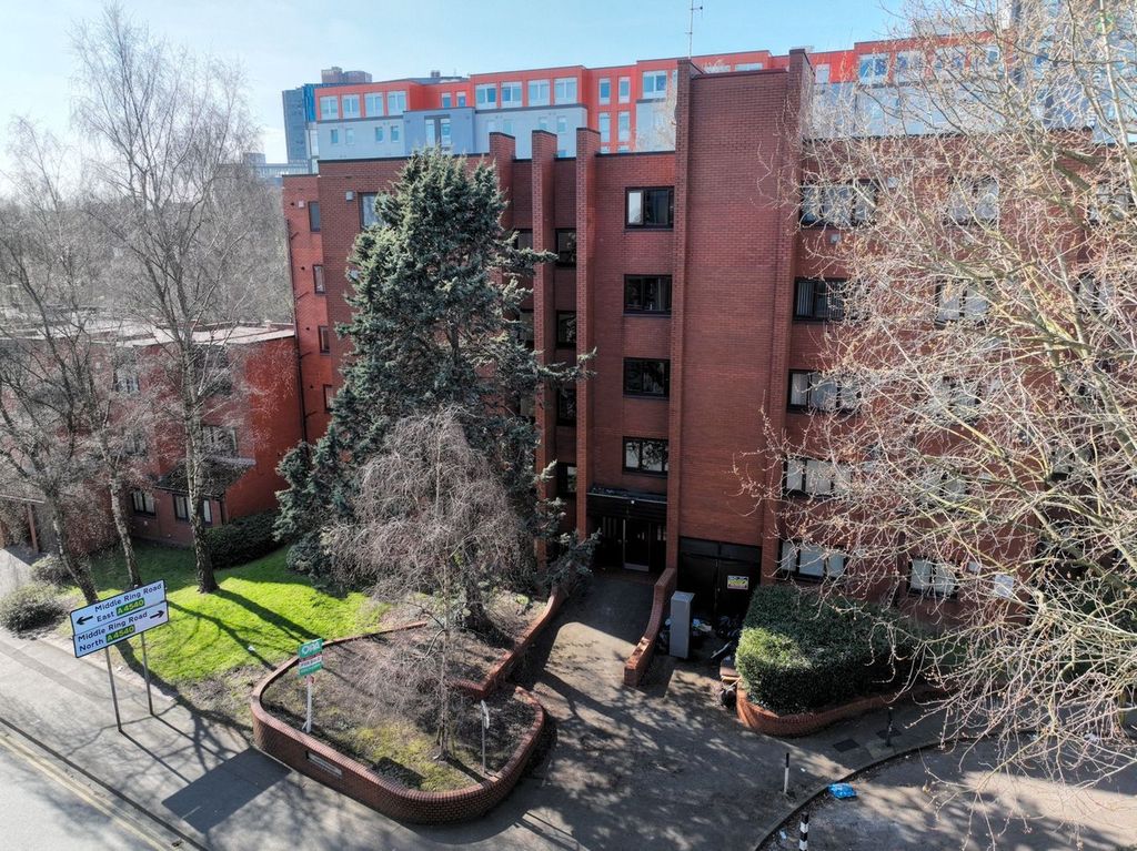 Property photo 2 of 8