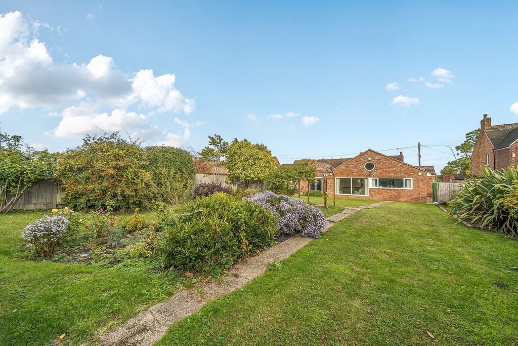 Property photo 2 of 26