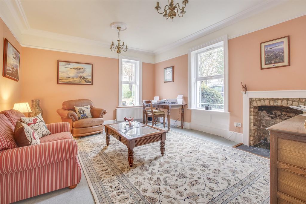 Additional image 18 of 6 bed detached house for saleThe Ride, Totternhoe, Bedfordshire LU6