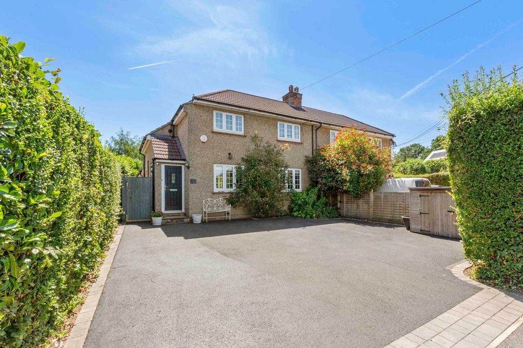 Property photo 1 of 27