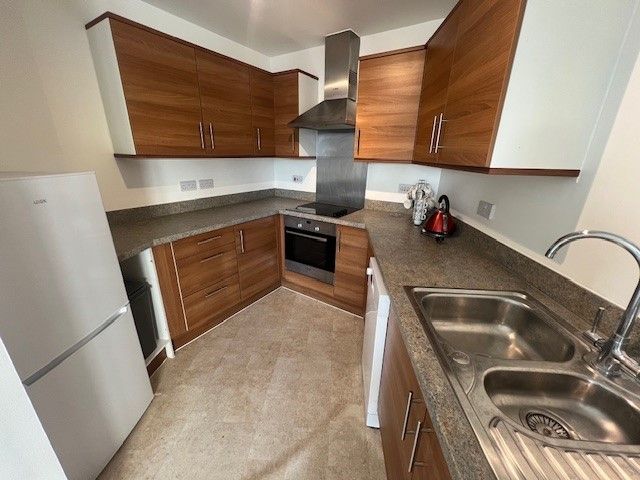 Property photo 3 of 5 Kitchen