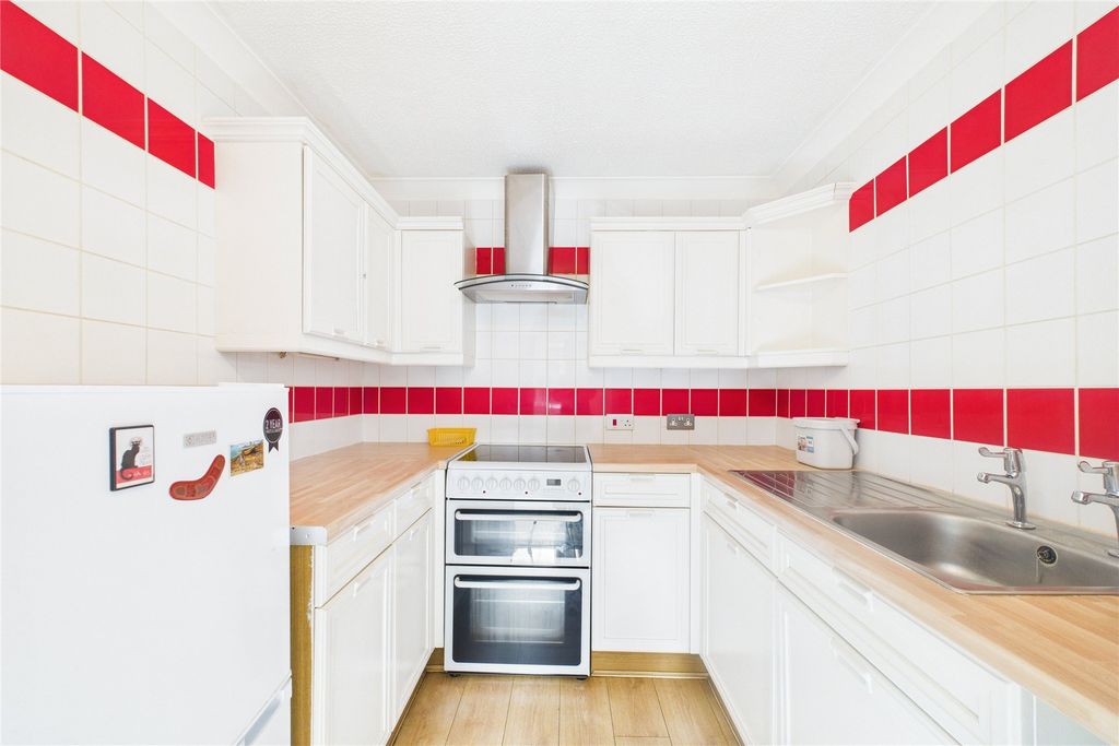 Property photo 3 of 7 Picture No. 05