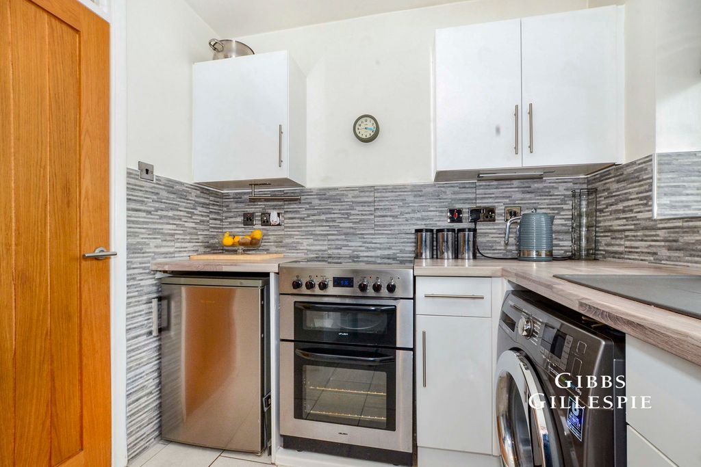 Property photo 3 of 13 Pbox-Img.Jpg